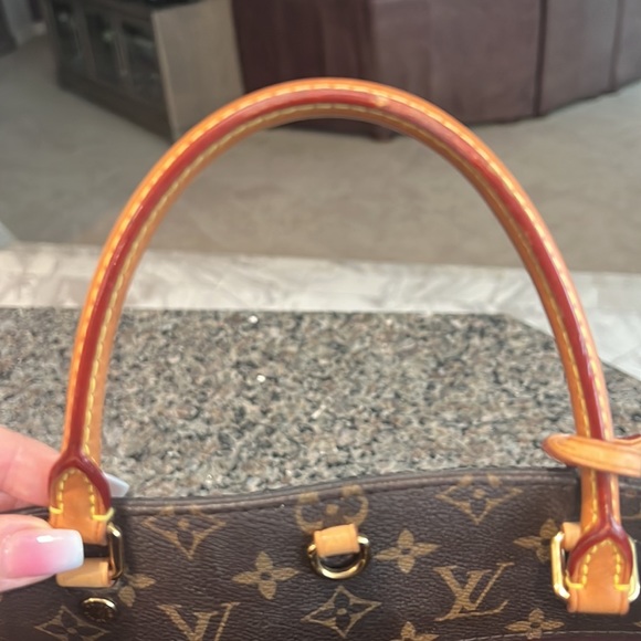 Louis Vuitton handbag - Picture 3 of 10